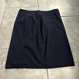 Banana Republic ladies linen skirt size 8 Navy